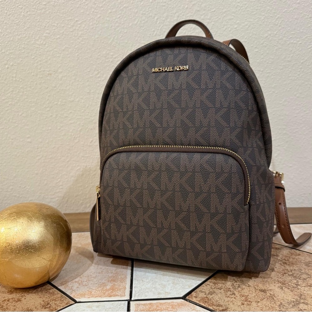 Michael Kors ERIN Medium Backpack. New with tags